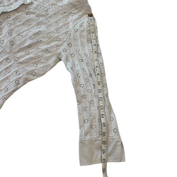 MELANIE LYNE Cardigan Size Medium Eyelet Flower Shaped Cutouts Button Down - Picture 9 of 10